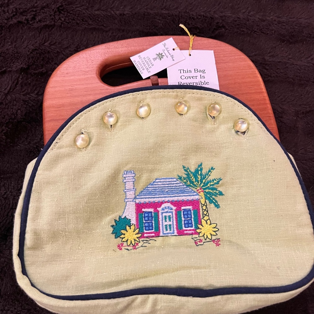 NWT Wooden handled purse